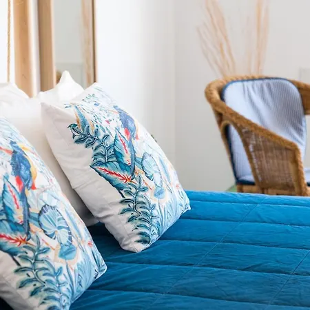Sea Breeze Hideaway *